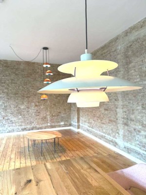 Südseite, Balkon, offene Backsteinwände, Loftartige Wohnküche