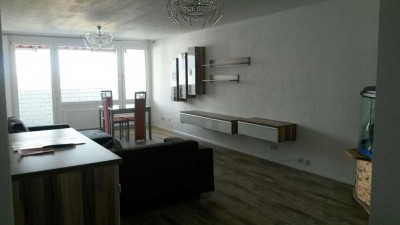 Helle 4-Raum-Wohnung mit Balkon, Tiefgarage und Einbauküche in Lahr/Schwarzwald