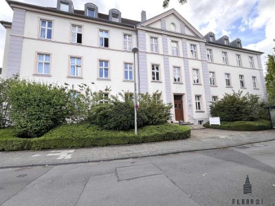 Historischer Charme trifft modernen Komfort – bezugsfreie Altbauwohnung in begehrter Lage