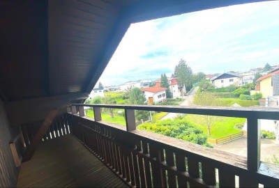 TRAUMHAFTES APARTMENT - Stilvolle 4-Zimmer Wohnung in RUHELAGE