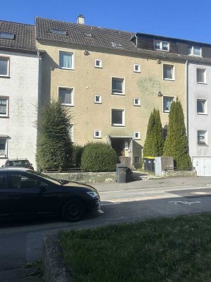 4- Familienhaus mit großem Garten, kleiner Garage und Stellplatz in Lüdenscheid-Buckesfeld