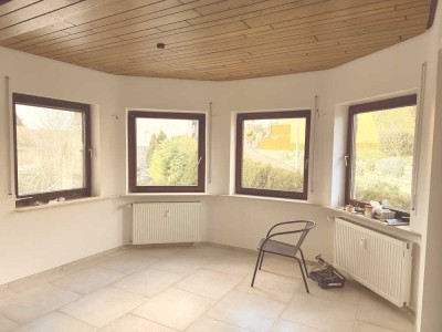 Attraktive 5-Zimmer-Maisonette-Wohnung mit Balkon in Meckesheim