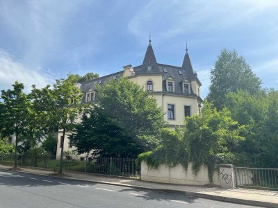 Schöne 4-Raum-Wohnung in bevorzugter Lage in Dresden-Striesen