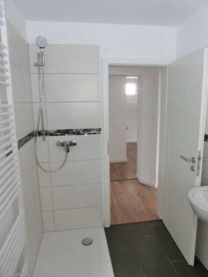 5-Zimmer Wohnung für Handwerker oder WG