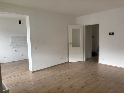Frisch renovierte 5-Zimmer-Wohnung mit Balkon in Neuwied – ideal für WGs oder kleine Familien