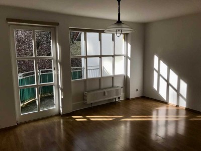 Helle 2-Zimmer-Wohnung mit Balkon in Passau - Innstadt, Lindental