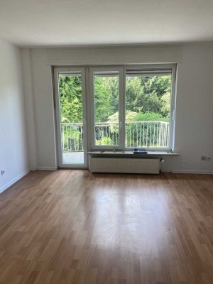 Helle schöne 3-Z-Wohnung