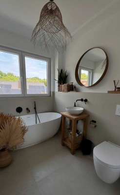 Neuwertige 4 Zi-ETW mit 2 Balkonen-provisionsfrei & top ausgestattet