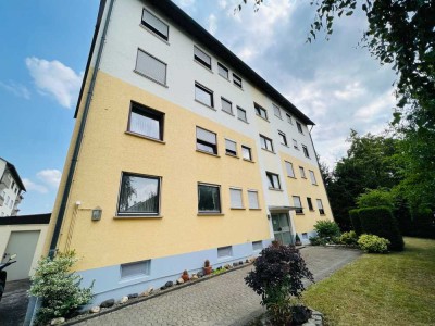 Frisch renovierte 4-Zimmer-Wohnung mit Balkon und Garage