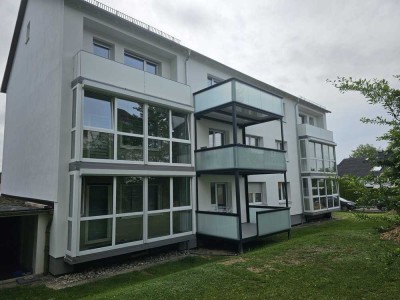 **Provsionfrei** 4 ZKB im 2.OG (Aufzug) mit großem West-Balkon + guter Ausstattung / Teilrenovierung