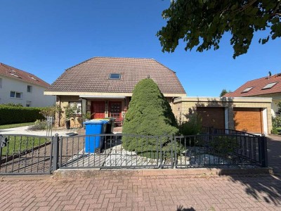 Zweifamilienhaus mit Potenzial in Hungen - viel Platz für Ihre Ideen