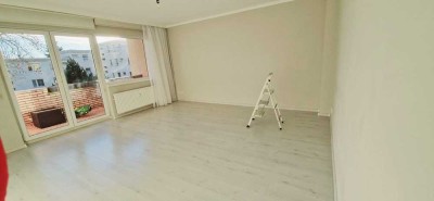 Stilvolle 2-Zimmer-Wohnung mit geh. Innenausstattung und EBK in Berlin Gropiusstadt / PROVISIONSFREI