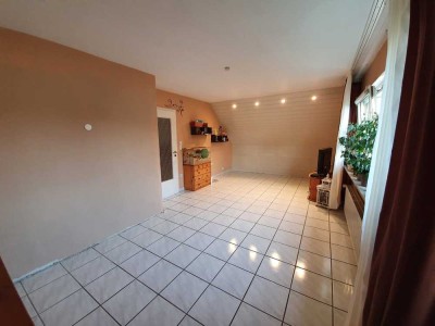 Schöne 3-Zimmer-DG-Wohnung nahe Uni & Park