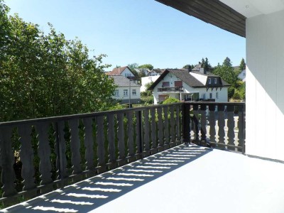 Viel Licht und Platz: 4-Zimmer-Wohnung mit Balkon in bevorzugter Lage