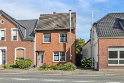 Gepflegte Doppelhaushälfte mit hochwertiger Ausstattung, Kamin, Outdoorküche und Garten in Sonsbeck