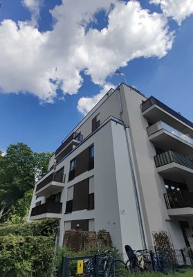 2-Zi Wohnung direkt am Park_mit Balkon und EBK / 2 Rms next to park with Balcony and Kitchen