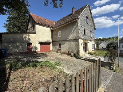 Sanierungsbedürftiges Einfamilienhaus in Weilburg - Hirschhausen