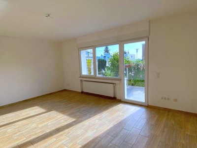 CO2-Neutral: 3 Zimmer EG-Wohnung mit Terrasse, Gartenidylle, EBK, Keller, PV-Anlage&Speicher, E-Lade