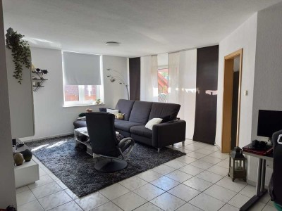 Helle 3-Raum-Maisonette-Wohnung mit geh. Innenausstattung mit Dachterrasse in Garbsen- Frielingen