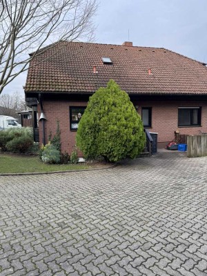 Helle 3,5-Zimmer Dachgeschosswohnung in Weinheim mit Balkon