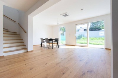 MODERNE DOPPELHAUSHÄLFTE NAHE GEWERBEPARK STADLAU UND MOTORIK PARK