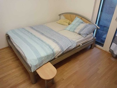 Geschmackvolle, gepflegte 1,5-Zimmer-Erdgeschosswohnung mit Balkon und Einbauküche in Bonn
