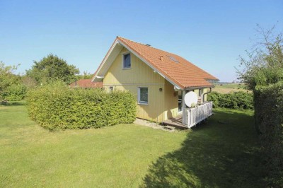 Gepflegtes Holzhaus in traumhafter Feldrandlage im Ferienpark Mönchneversdorfer See