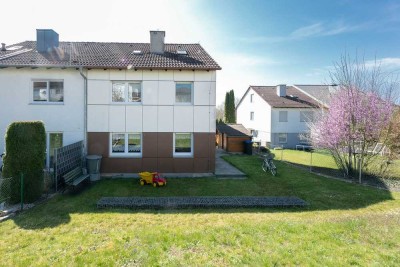 Platz für Ihre Familie – charmante Doppelhaushälfte mit Garten und Garage