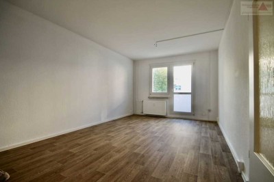 Schon entdeckt? - Moderne 4-Raum-Wohnung mit Balkon in Klingenberg