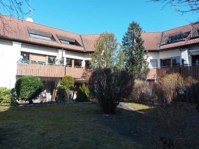 Schöne, helle, gemütliche 2 Zimmer DG-Wohnung