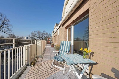 Großes Penthouse in 
Uhlenhorst am Kanal 
mit Fahrstuhl und Tiefgarage.