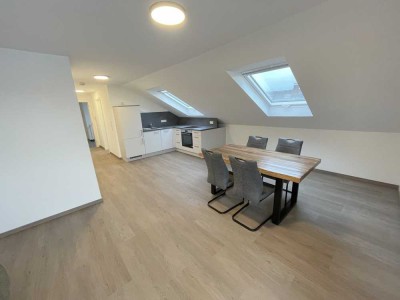 Bonn-Beuel: Schicke, möblierte Dachgeschosswohnung - sofort einziehen und wohlfühlen!