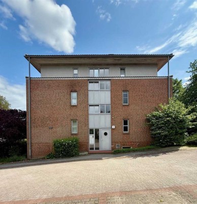 Vermietete 2-Zimmer-Penthouse-Whg. mit Balkon und Stellplatz // Leuschnerweg, Kiel-Wellsee