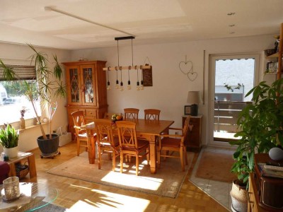 Helle 3ZKB Hochparterre-Wohnung mit Balkon in Gimmeldingen