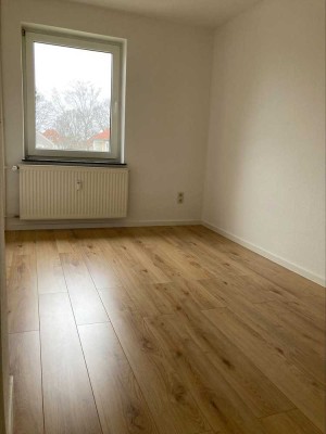 renovierte Dreizimmerwohnung mit Terrasse