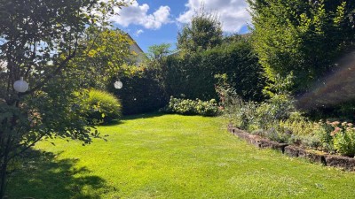 Ein-/Zweifamilienhaus mit großem Garten in Rudersberg