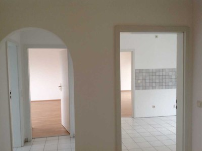 Gepflegte 4-Zi-Wohnung mit Balkon und Wintergarten in Passau, Haidenhof Süd