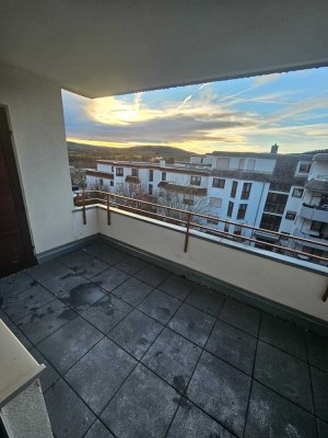 Gepflegte 1,5-Zimmer-Wohnung mit Garage in Kernen im Remstal