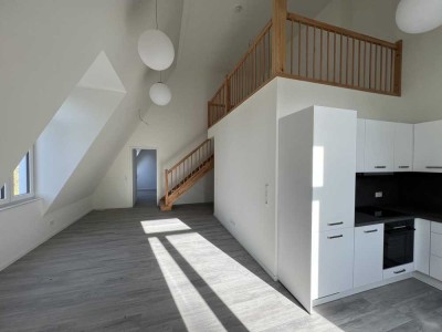 Sonnige +  großzügige Maisonette-Wohnung in Düsternbrook