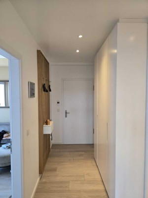 Exklusive, neuwertige 5-Raum-Penthouse-Wohnung mit lux. Innenausstattung mit Balkon und EBK