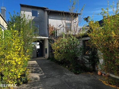 NEUER PREIS! Meidling - Haus und große Halle in Wohn- und Geschäftsviertel!