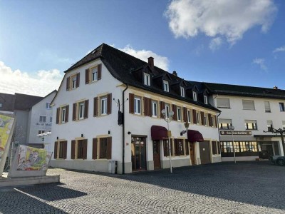 Sanierte 3 ZKB * EBK * Tageslichtbad * DG/ 2.OG * Kübelmarkt * Fußgängerzone