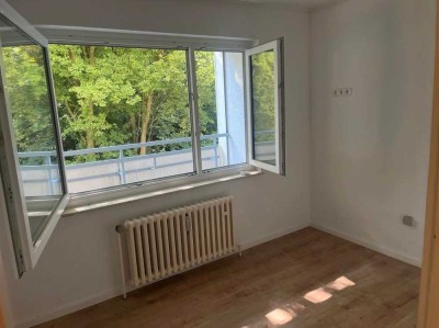 1-Zimmer-Wohnung mit großem Balkon zu vermieten
