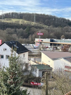 Modernisierte 3-Raum-Wohnung mit Einbauküche in Aarbergen