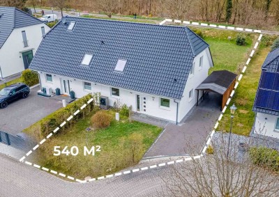 Doppelhaushälfte auf 540m² - Stil, Ruhe & Natur in Bestlage am Golfclub Seddiner See