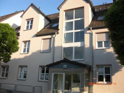 Schöne Souterrain-Wohnung in gepflegtem Mehrfamilienwohnhaus