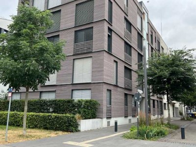 Neuwertige 3,5-Zimmer-EG-Wohnung mit geh. Innenausstattung mit Balkon und EBK