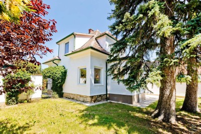 Zentrumsnahes charmantes Haus mit Pool und Garage - perfekt für Pärchen oder mit Potential für Familien
