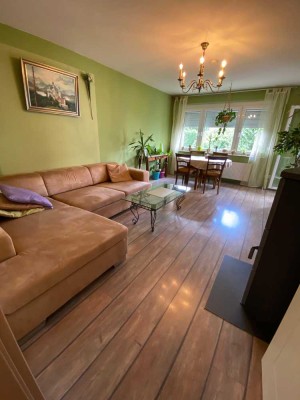 Schöne 3-Zimmerwhg. mit Parkplatz,  Gartenanteil,  Kaminofen, ohne Makler