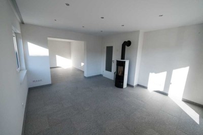 Attraktive 4,5-Zimmer-Wohnung mit gehobener Innenausstattung mit Balkon und EBK in Buchen (Odenwald)